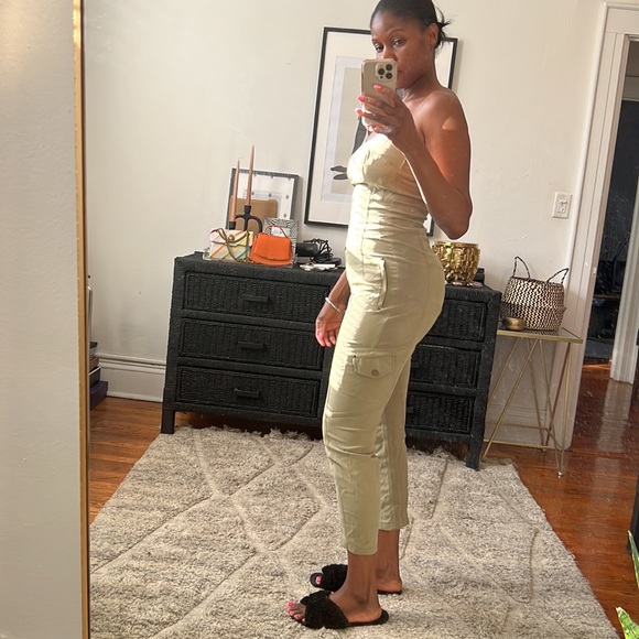 Bebe Jumpsuit Size Medium - Picture 3 of 3